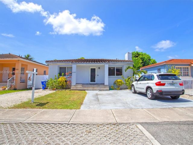 Продажа дома по адресу 3430 NW 16th St - фото 6221363