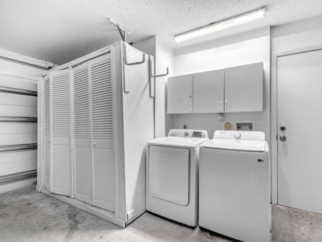 Продажа дома по адресу 1300 NW 26th Ln - фото 6165101