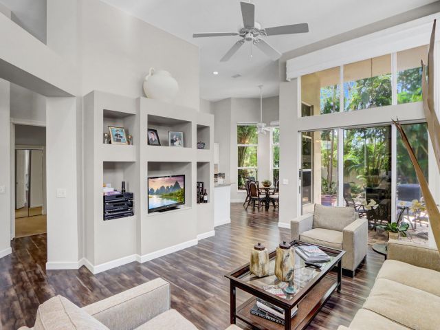 Продажа дома по адресу 3346 NW 53rd Circle - фото 6596718