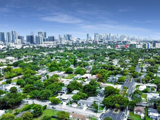 Продажа дома по адресу 337 NW 48th St - фото 6235931