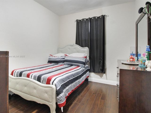 Продажа дома по адресу 2131 NE 37th Rd - фото 6224500