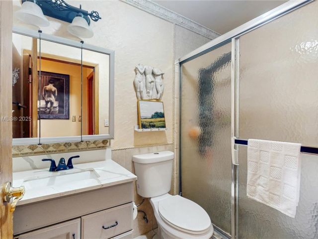 Продажа дома по адресу 5030 SW 145th Ave - фото 6227343