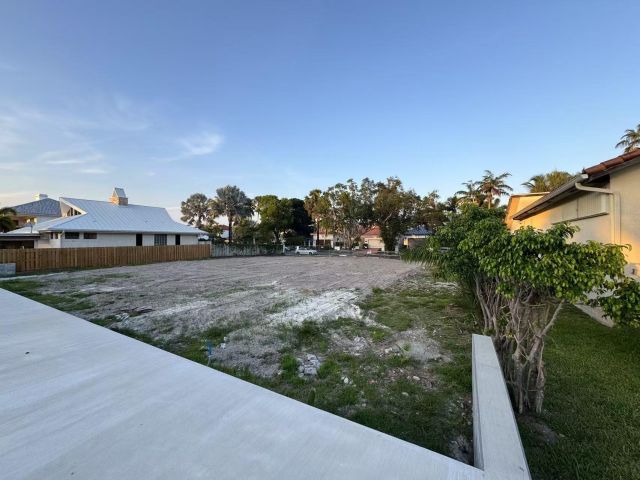 Продажа дома по адресу 455 Bontona Ave - фото 6167953