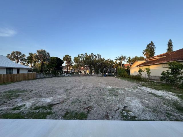 Продажа дома по адресу 455 Bontona Ave - фото 6167955