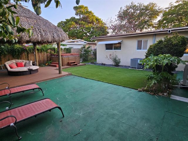 Дом в аренду по адресу 436 NE 25th Ave - фото 6168109