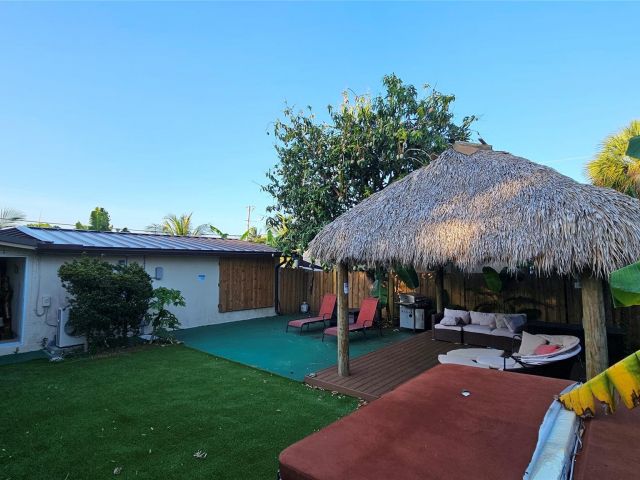 Дом в аренду по адресу 436 NE 25th Ave - фото 6168110