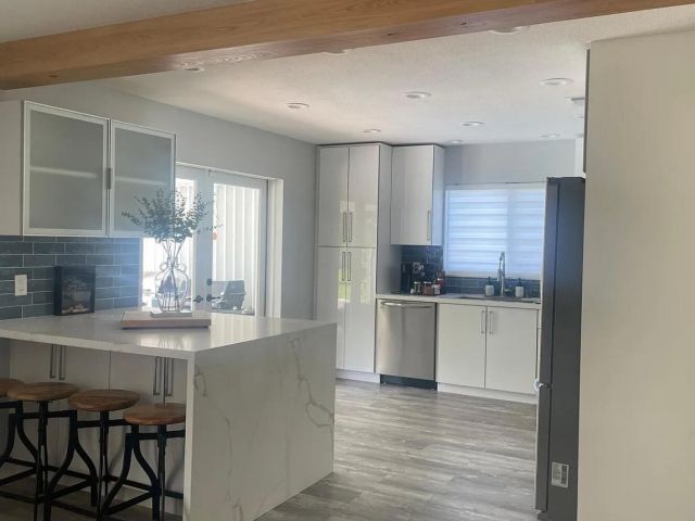 Дом в аренду по адресу 3712 Lowson Boulevard - фото 6215387