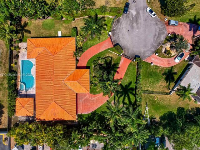 Продажа дома по адресу 7080 SW 98th Ave - фото 6177901