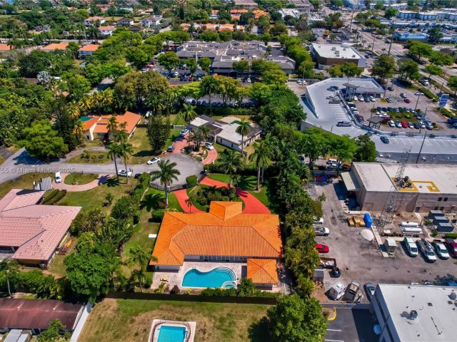 Продажа дома по адресу 7080 SW 98th Ave - фото 6177903