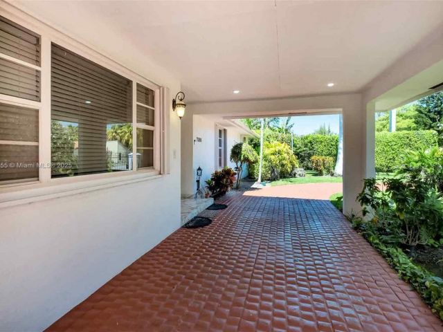 Продажа дома по адресу 7080 SW 98th Ave - фото 6177910