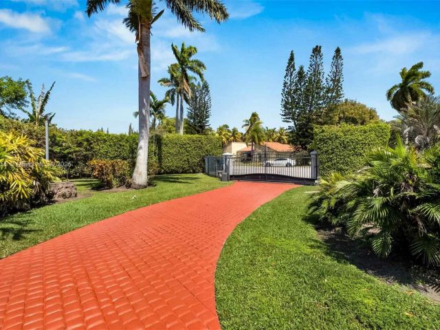 Продажа дома по адресу 7080 SW 98th Ave - фото 6177913