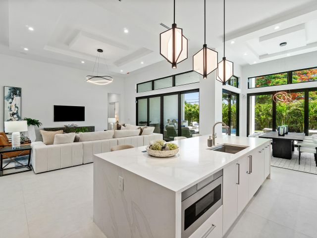 Продажа дома по адресу 17 NW 15th Street - фото 6599398