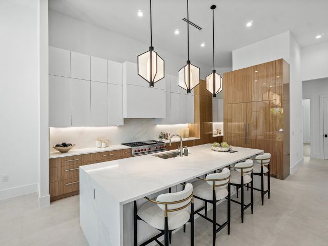 Продажа дома по адресу 17 NW 15th Street - фото 6599401