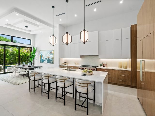 Продажа дома по адресу 17 NW 15th Street - фото 6599403