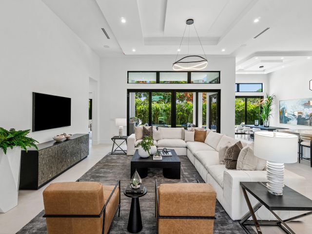 Продажа дома по адресу 17 NW 15th Street - фото 6599406