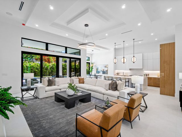 Продажа дома по адресу 17 NW 15th Street - фото 6599408