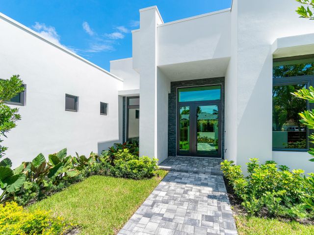 Продажа дома по адресу 17 NW 15th Street - фото 6599411