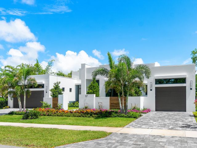 Продажа дома по адресу 17 NW 15th Street - фото 6599412