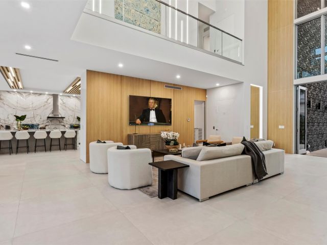 Продажа дома по адресу 91 Fiesta Way - фото 6195366