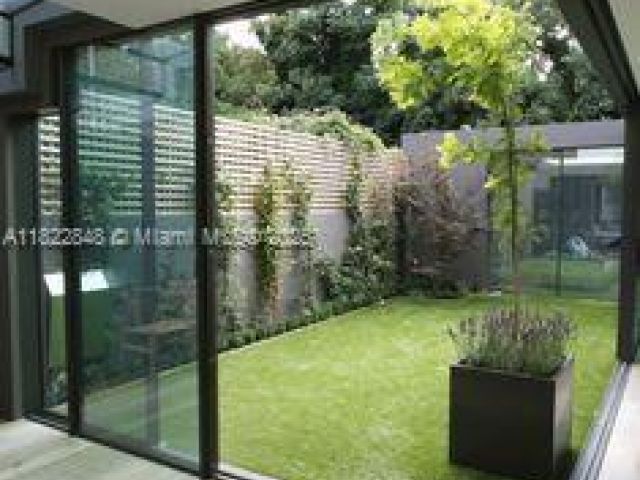 Продажа дома по адресу 1700 NE 18th St - фото 6183725