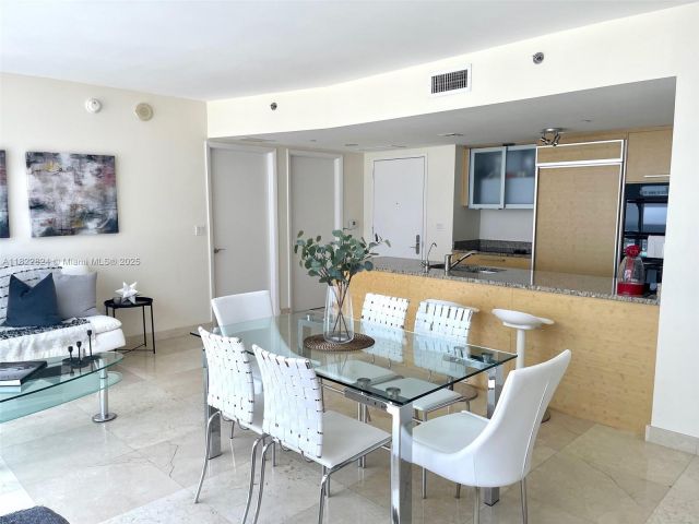 Квартира в аренду номер3407 - фото 6173077