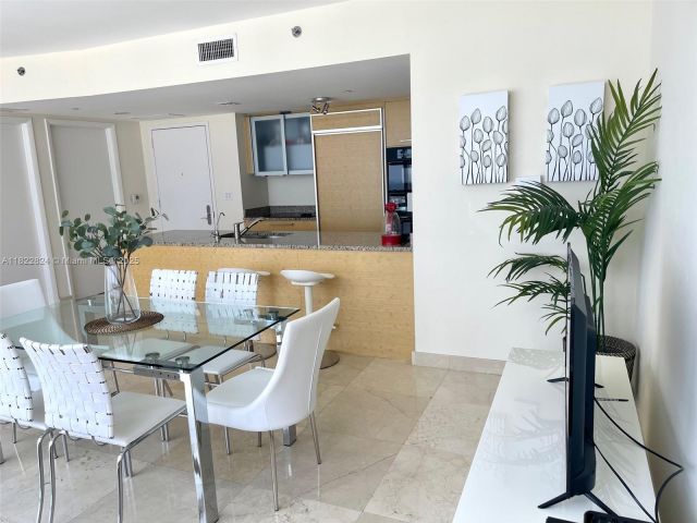 Квартира в аренду номер3407 - фото 6173078