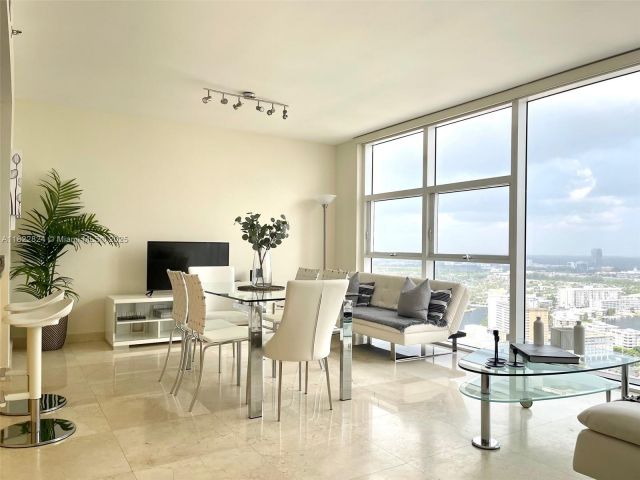 Квартира в аренду номер3407 - фото 6173081