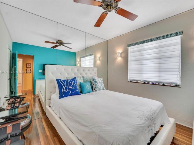 Продажа дома по адресу 4187 S Le Jeune Rd - фото 6177390