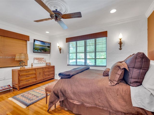 Продажа дома по адресу 4187 S Le Jeune Rd - фото 6177391