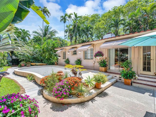 Продажа дома по адресу 4187 S Le Jeune Rd - фото 6177401