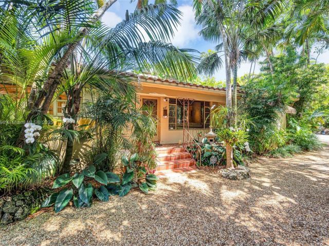 Продажа дома по адресу 4187 S Le Jeune Rd - фото 6177402