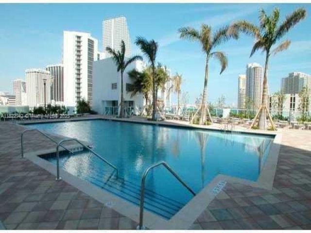 Продажа квартиры #1305 - фото 6192817