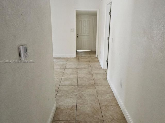 Дом в аренду по адресу 156 NE 78th St A - фото 6234526