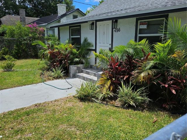 Дом в аренду по адресу 156 NE 78th St A - фото 6234529