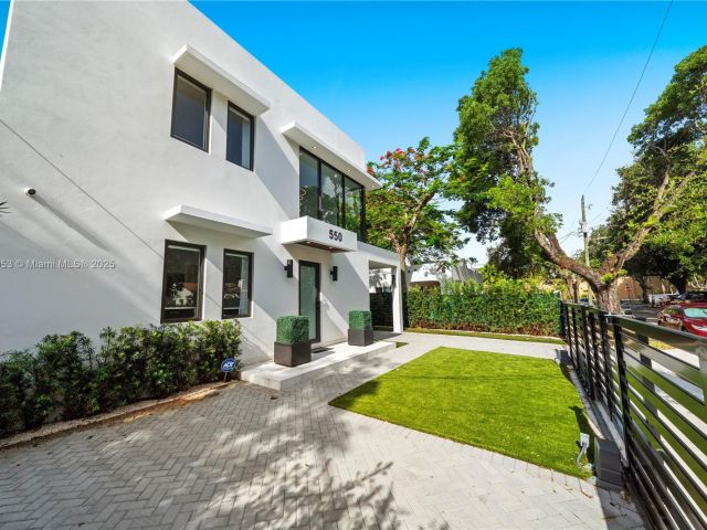 Продажа дома по адресу 550 NW 42nd St - фото 7523453