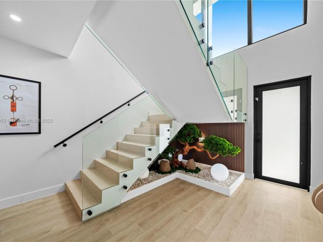 Продажа дома по адресу 550 NW 42nd St - фото 7523456