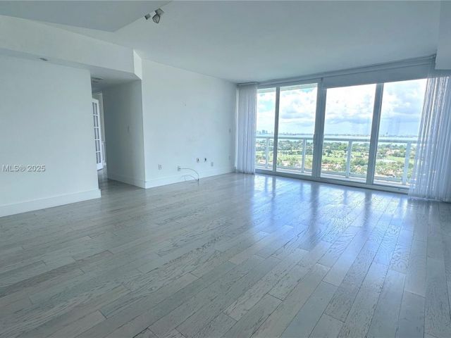 Квартира в аренду номер2203 - фото 6172875