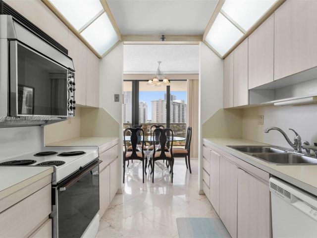 Продажа квартиры #6-A - фото 6184308