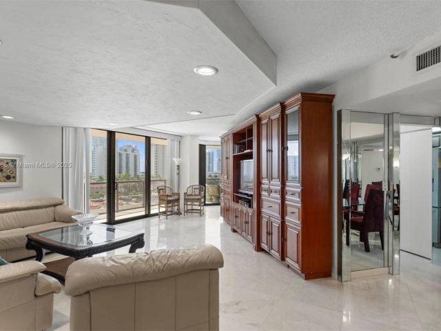 Продажа квартиры #6-A - фото 6184315