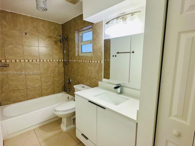 Продажа дома по адресу 18961 NW 22nd St - фото 6172056