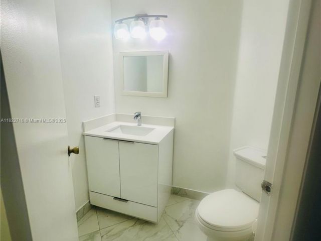 Продажа дома по адресу 18961 NW 22nd St - фото 6172059