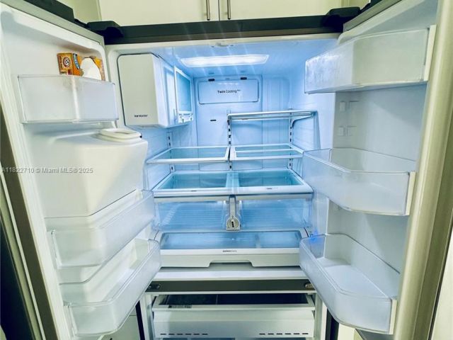 Продажа дома по адресу 18961 NW 22nd St - фото 6172062