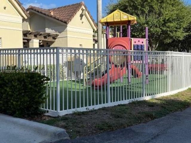 Продажа дома по адресу 8960 W Flagler St 1 - фото 6172190