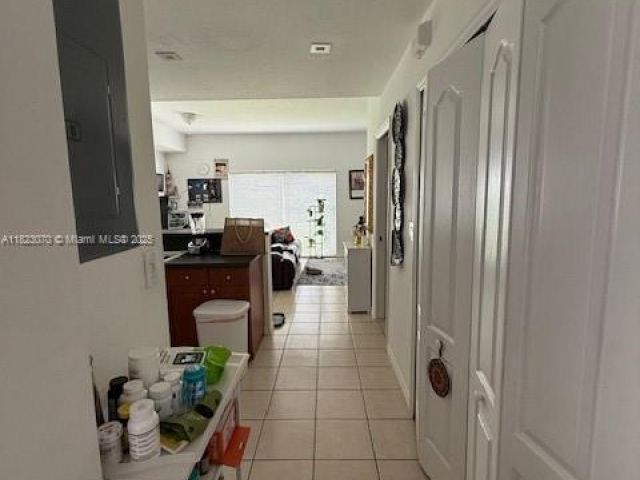 Продажа дома по адресу 8960 W Flagler St 1 - фото 6242887