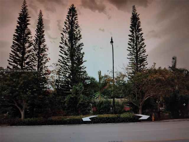 Продажа дома по адресу 330 NW 127th Ave - фото 6170335