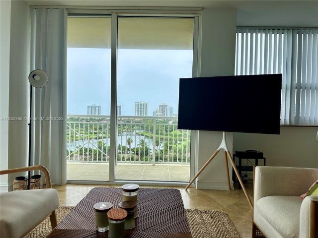 Продажа квартиры #914 - фото 6176559