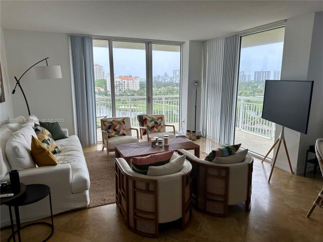 Продажа квартиры #914 - фото 6176561