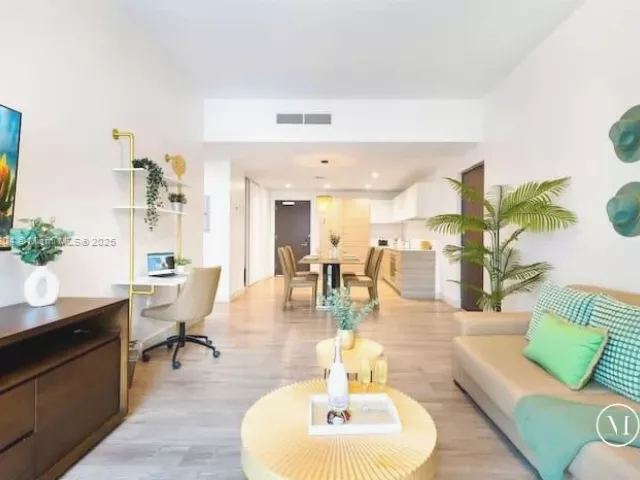 Продажа квартиры #N521 - фото 6173289