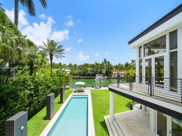 Продажа дома по адресу 1833 W 24th St - фото 6171971