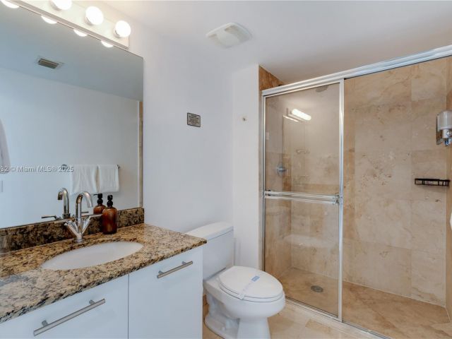 Квартира в аренду номер2107 - фото 6232378